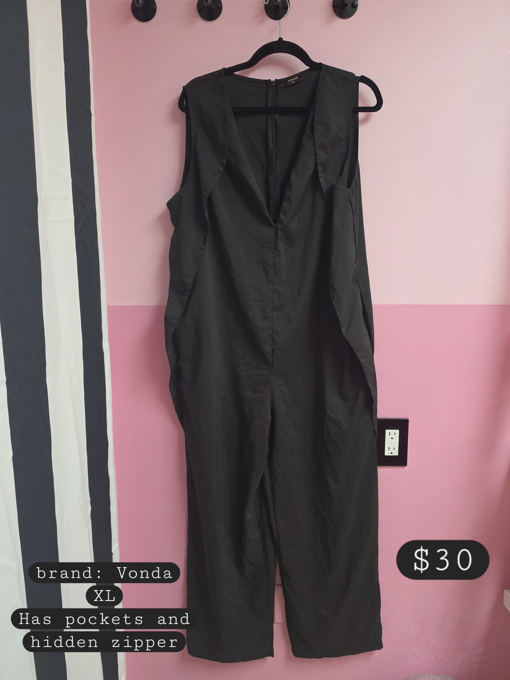 Vonda Sleeveless Black Jumpsuit